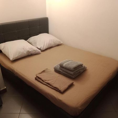 Apartamento Studio Centre Avec Terrasse Menton Exterior foto