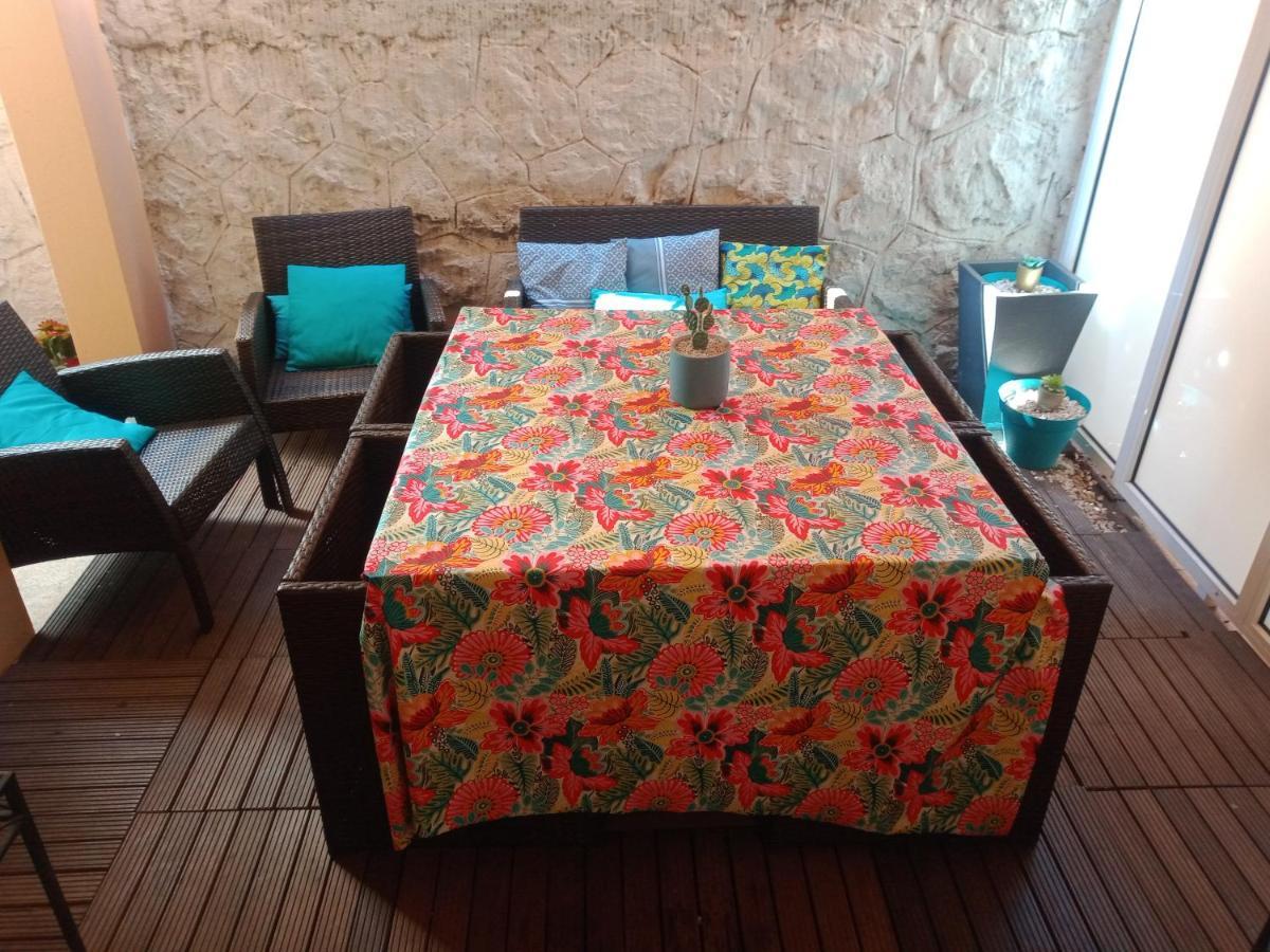 Apartamento Studio Centre Avec Terrasse Menton Exterior foto